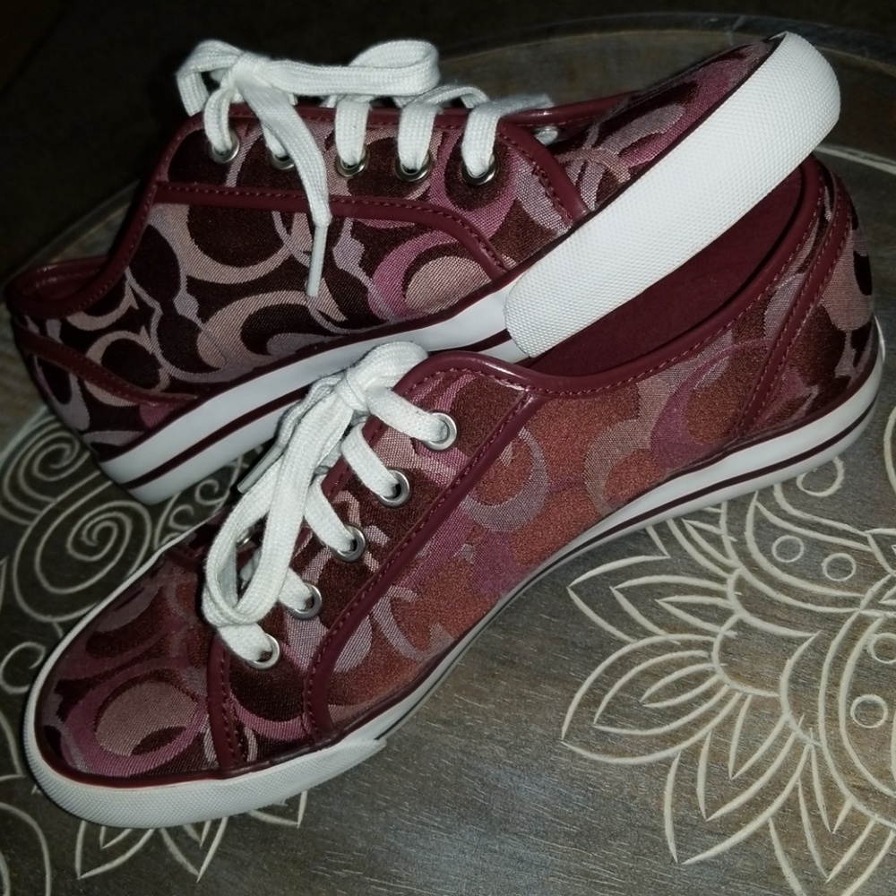 Authentic Coach sneakers... Excellent condition!